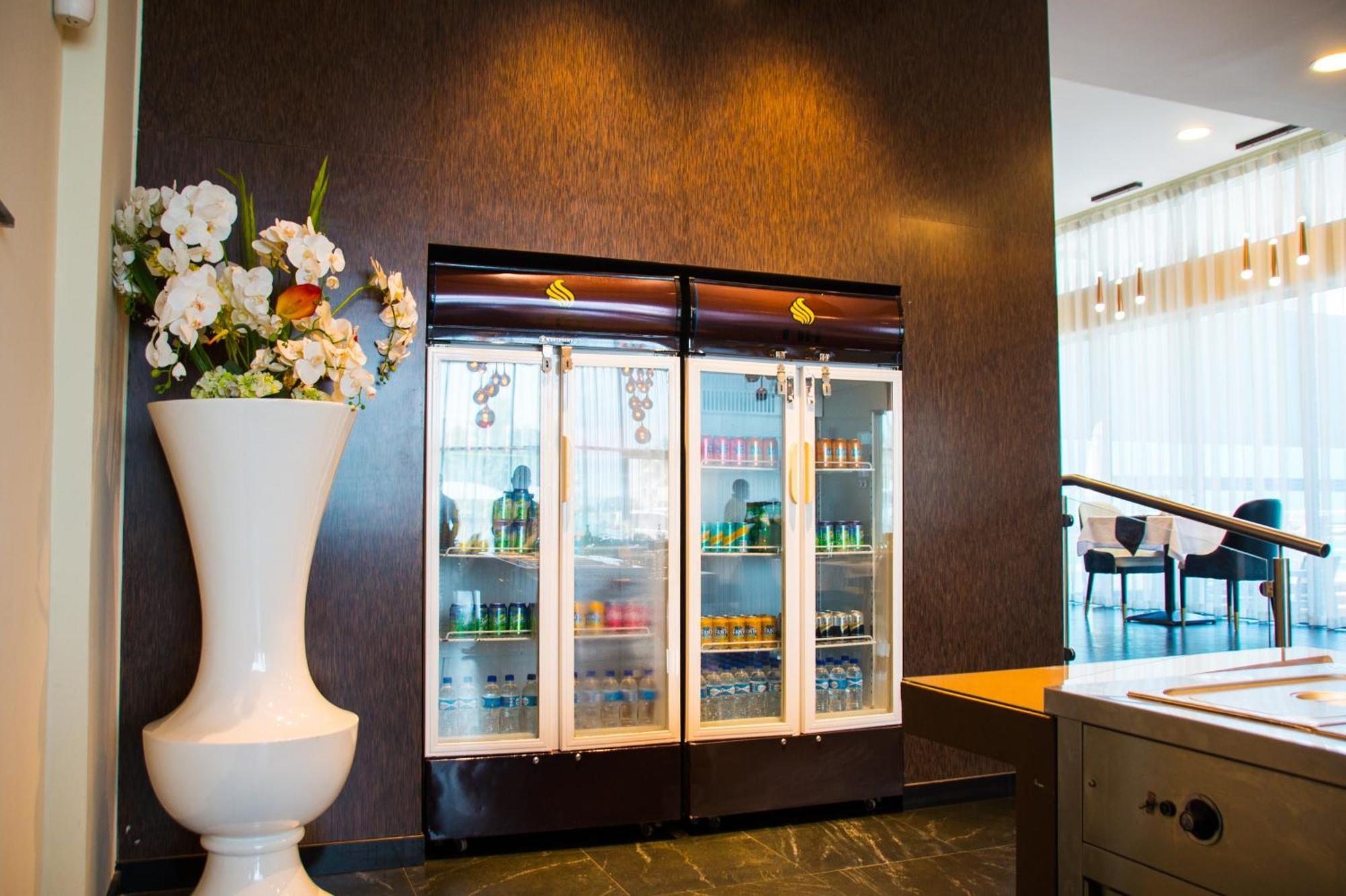 New Hotel-Нампула Экстерьер фото